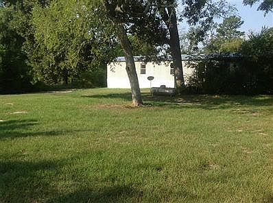 3rd image of 2054 State Highway 75 N