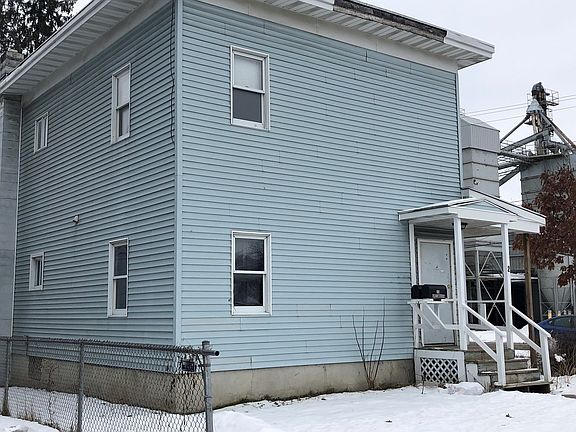 2nd image of 13 Greenbush St #2