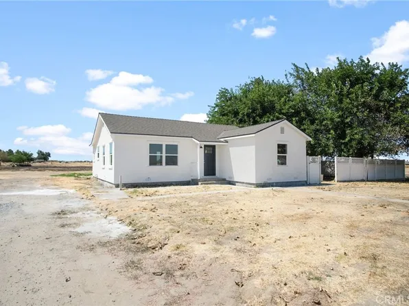 10935 E Childs Ave, Le Grand, CA 95333