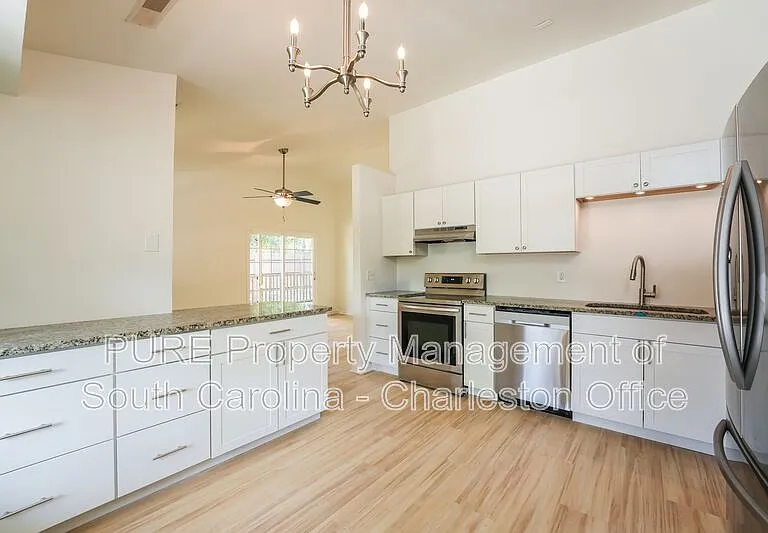 312 Macgregor Dr — Photo 10