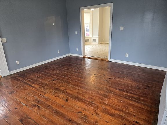 3rd image of 321 N Spring St #1