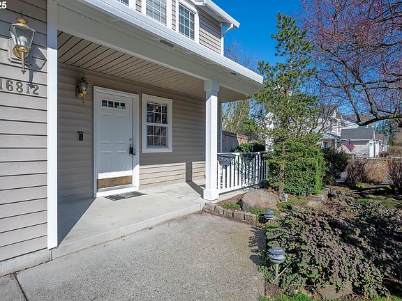 3rd image of 16812 NE 11th St