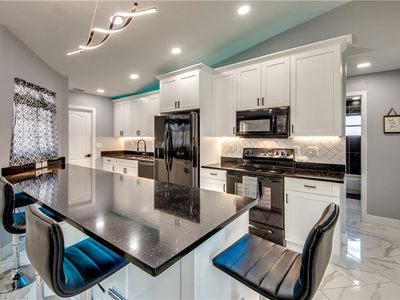 423 NE Juanita Pl, Cape Coral, FL, 33909