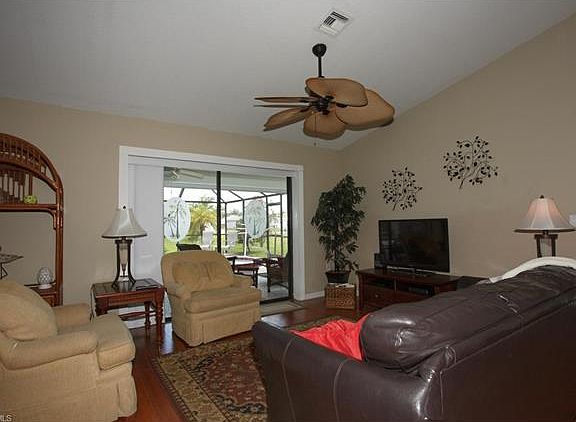 3rd image of 1428 SW 43rd Ter