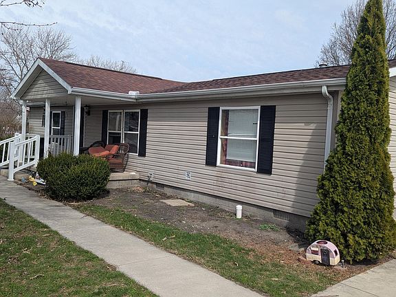 2nd image of 5290 Lake Dr
