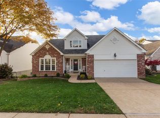 215 Strecker Farms Ct, Ballwin, MO