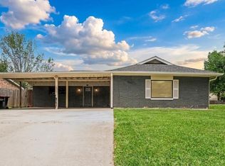5318 Hemlock Dr, Baytown, TX 77521