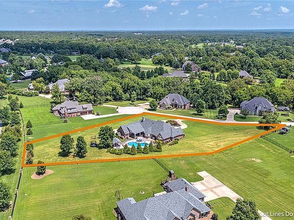 4th image of 10837 Rosehaven Ln