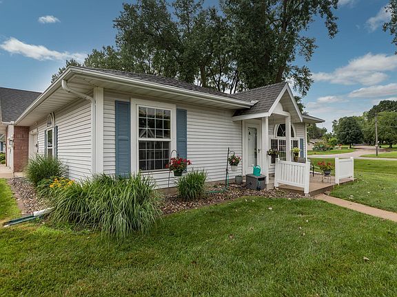 2nd image of 1925 Cabernet Ln NW