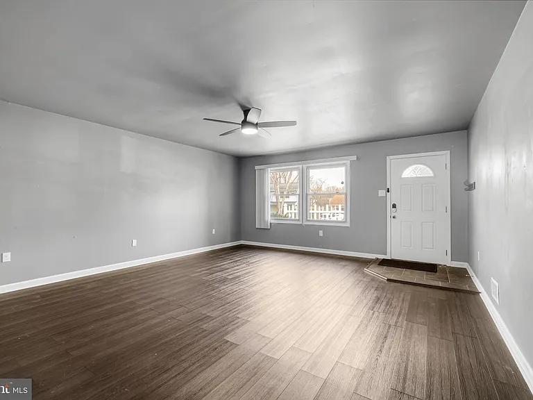2541 Symphony Ln — Photo 10
