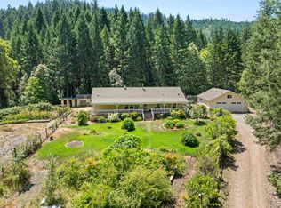 5641 Lake Shore Dr, Selma, OR 97538