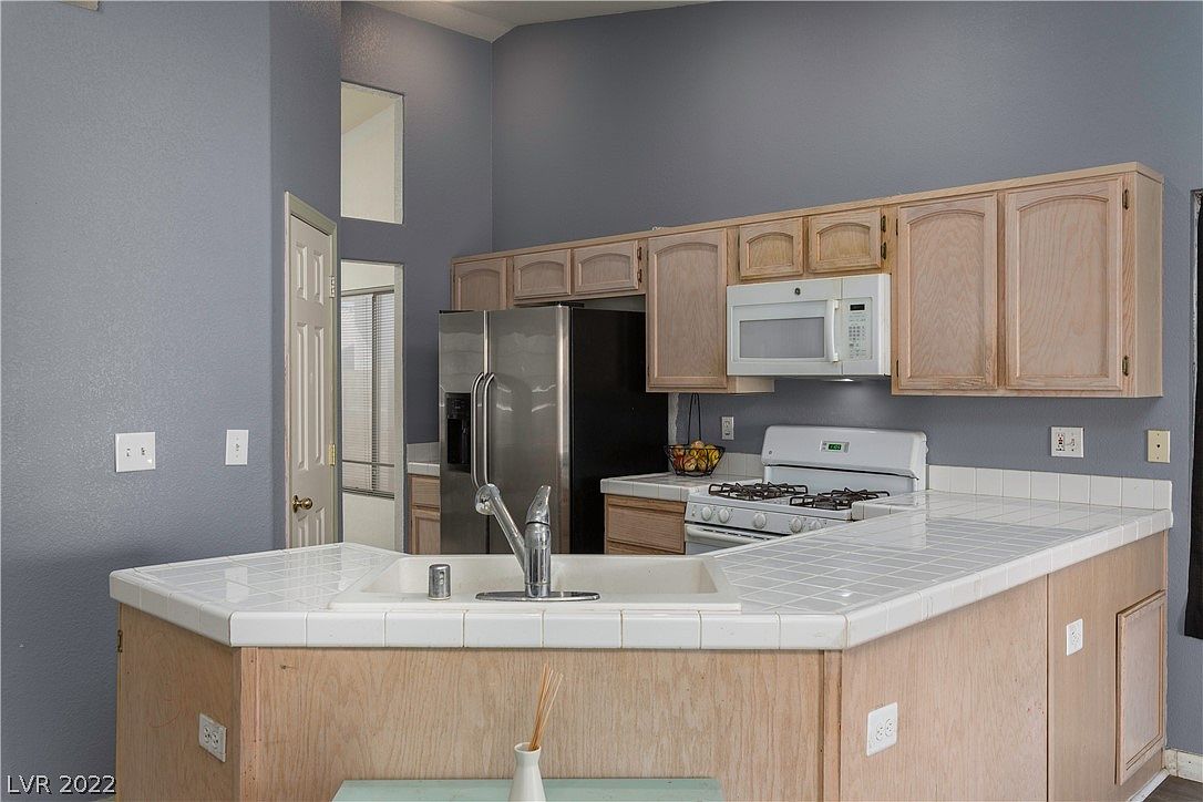 North Las Vegas, NV 89032