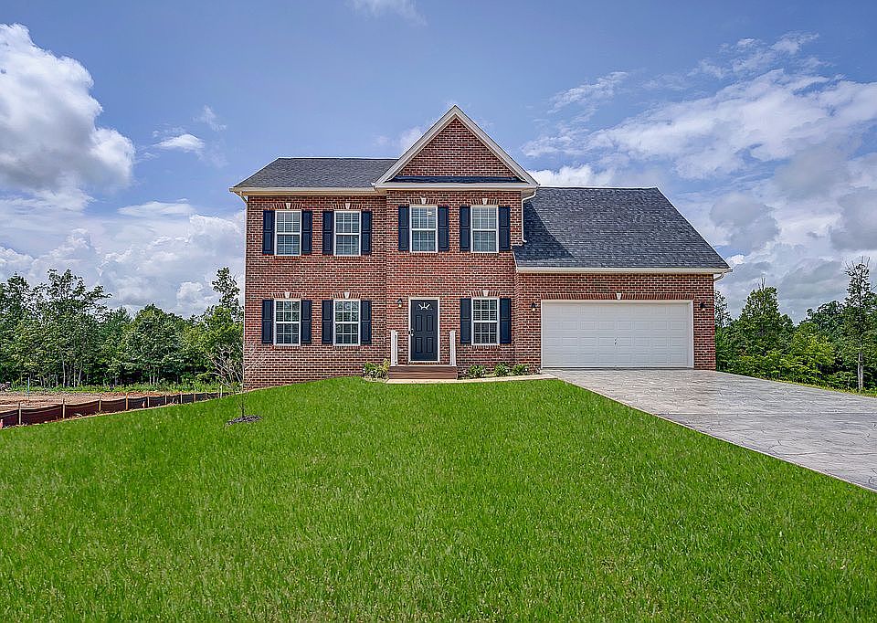 1st image of 805 Carriage Parkway