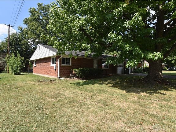 2nd image of 4051 Royal Oak Dr