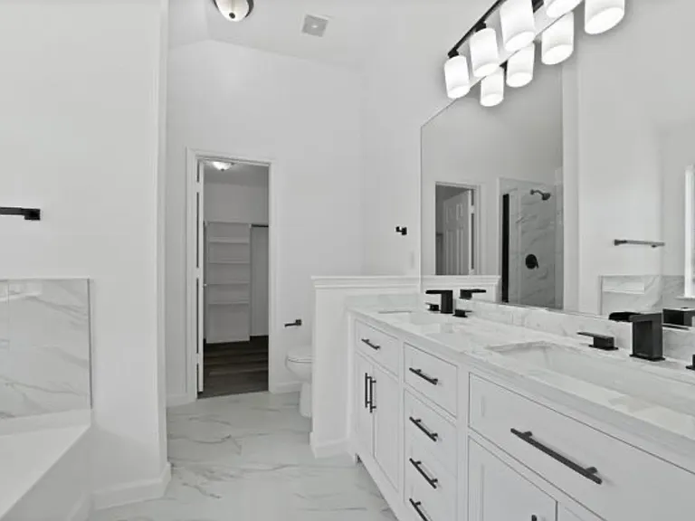 1002 Manassas Dr — Photo 22