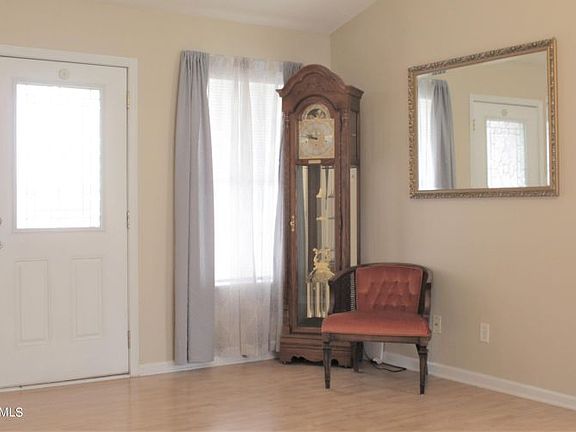 3rd image of 2431 Wentworth Ct