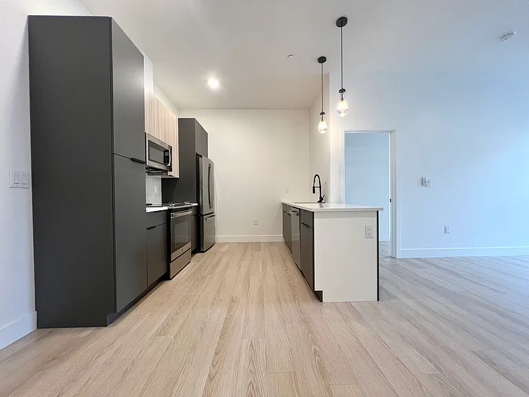 1201 Wharton St #23 — Photo 6