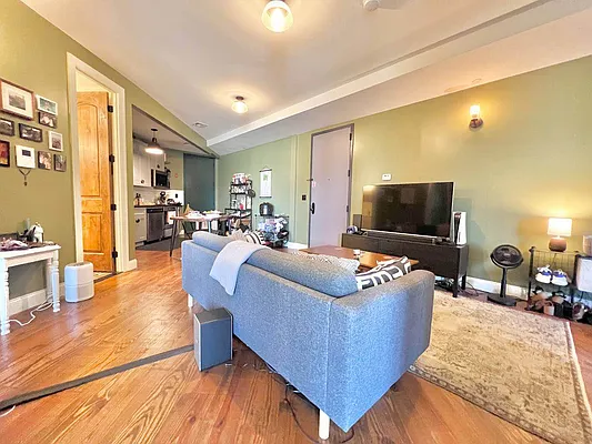 Rented by Doorway NYC, LLC | media 18