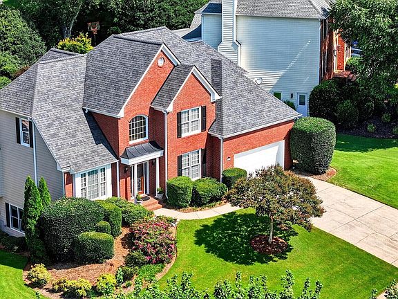2nd image of 450 Hembree Rd