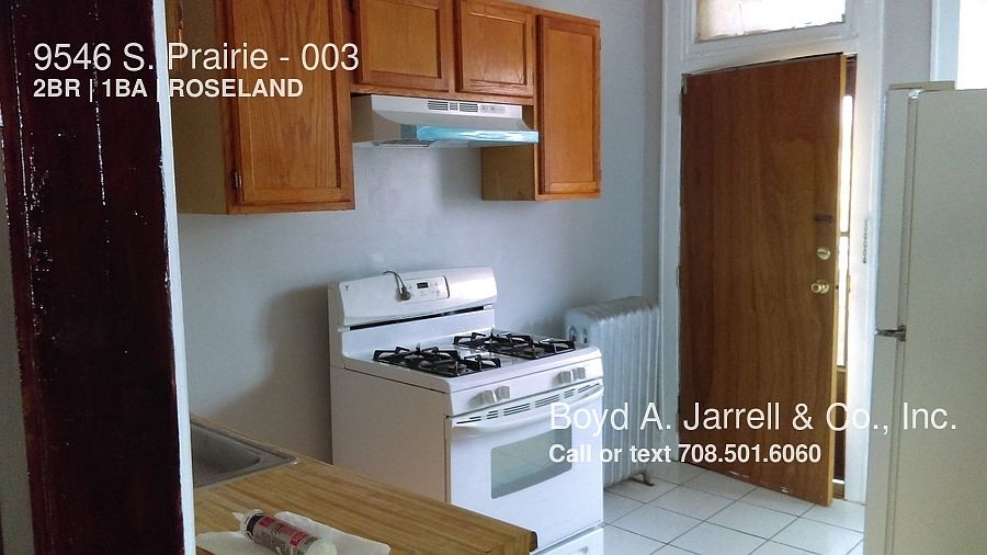 2nd image of 9546 S Prairie Ave #003