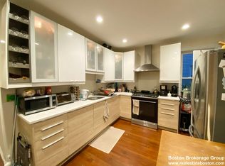 692 Columbia Rd #2B, Dorchester, MA 02125