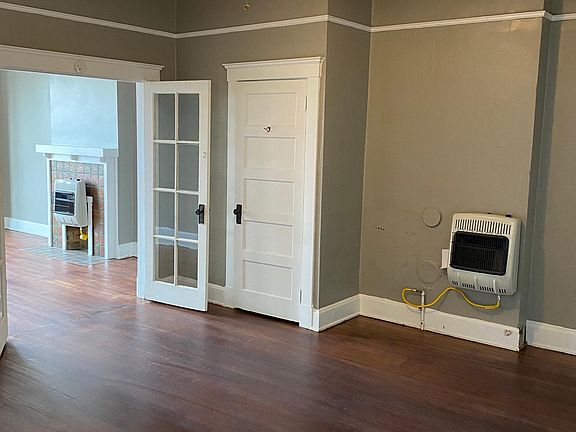 5th image of 2726 Vine St APT 6