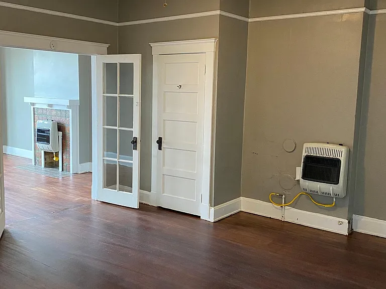 2726 Vine St #6 — Photo 5