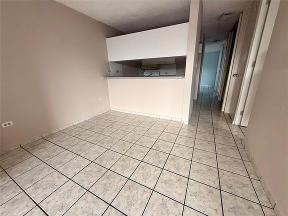 3rd image of 2 CALLE #227