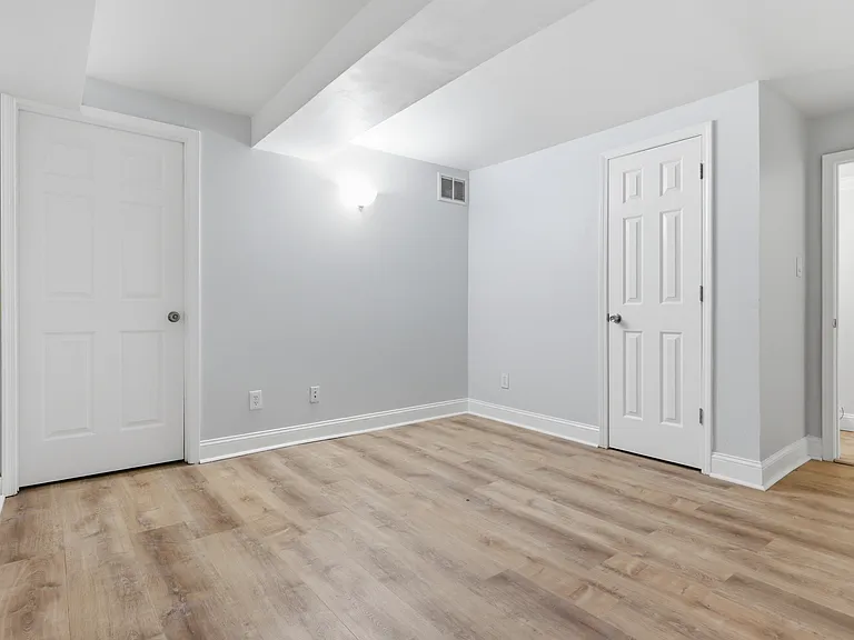 1345 Euclid St NW — Photo 8