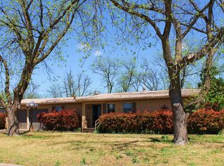 206 Park Ln, Winters, TX 79567