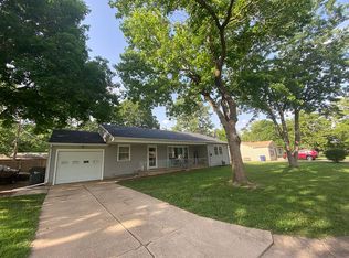 924 Spruce St, Newton, KS 67114