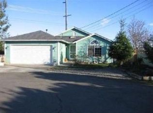 420 S 4th Ave, Sequim, WA 98382