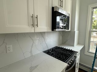 270 Jericho Tpke #3B, Floral Park, NY 11001