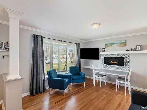 5th image of 11324 Diamond Dr