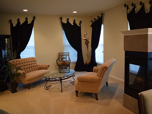 5th image of 51055 Sleepy Hollow Ln