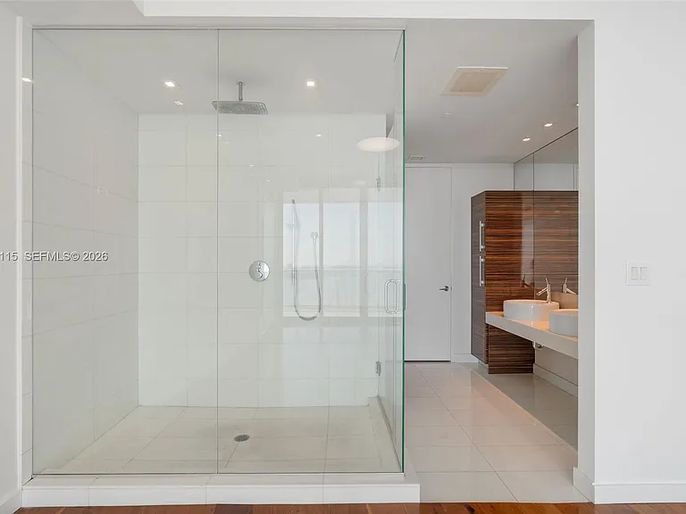2020 N Bayshore Dr #3510 — Photo 17