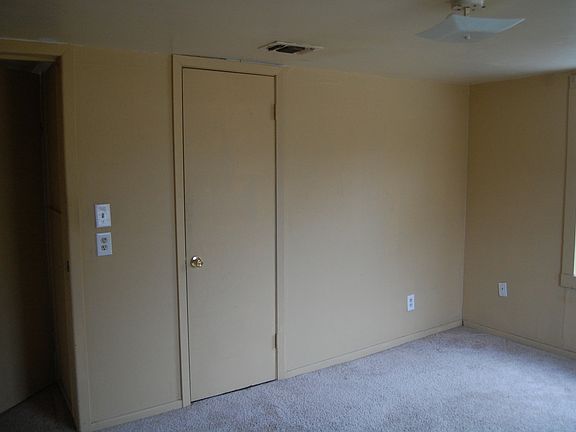 2nd image of 2504 Hays Ave
