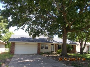 1807 W Swan Street, Springfield, MO 65807