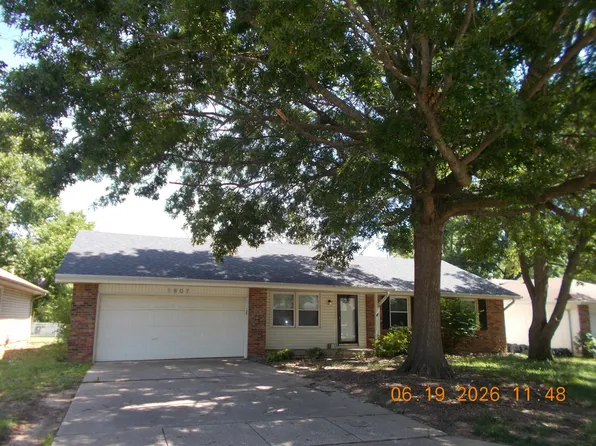 1807 W Swan Street, Springfield, MO 65807