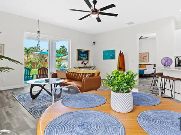 2420 Valentine St, Sarasota, FL 34238