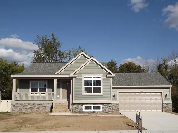 10902 Woodedge Ave, Allendale, MI 49401