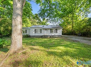 305 S College St, Glencoe, AL 35905