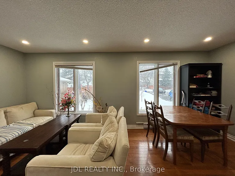 110 Robinson St #BSMT A — Photo 5