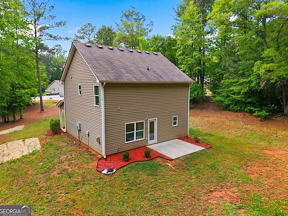 5th image of 175 Pine Ridge Rd