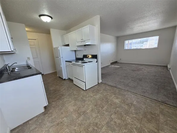 3021 S 17th St #105, Grand Forks, ND 58201