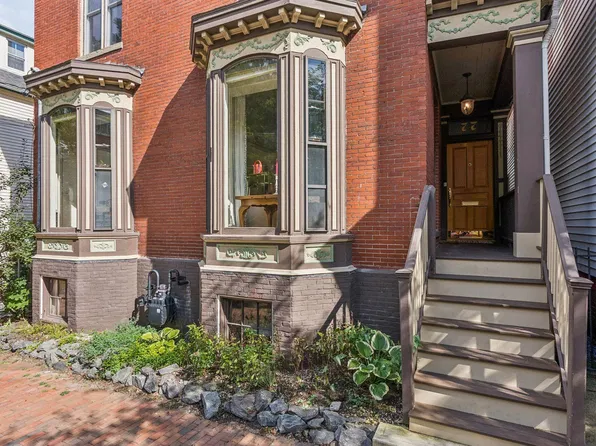 77 Carleton Street, Portland, ME 04102