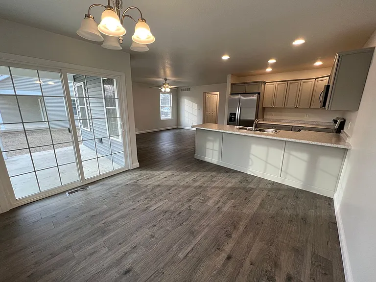 Centennial Crossing — Photo 110