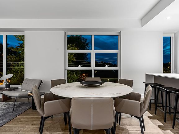 5th image of 717 W 17th Ave #305