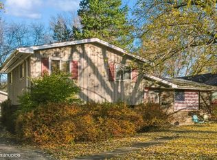 244 N Butterfield Rd, Libertyville, IL 60048