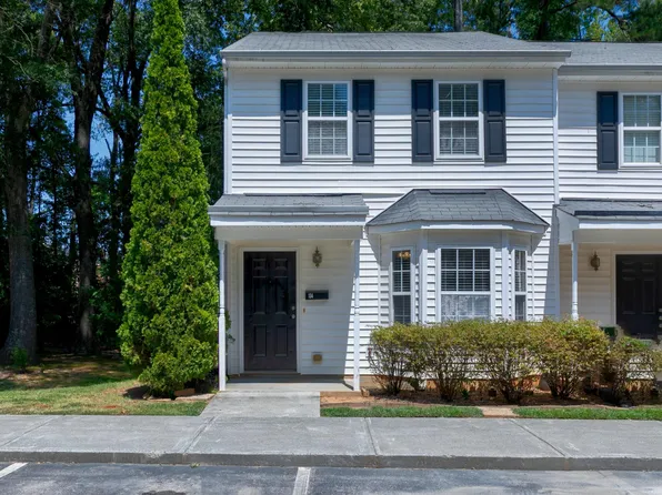 134 Callan Park Ln, Cary, NC 27511